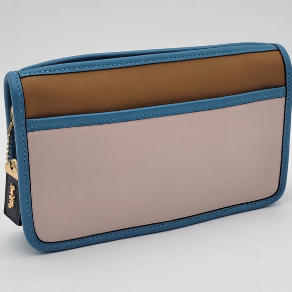 ❤️NEVER USED!!❤️ Coach 1941 Britt Wristlet in Colorblock - Picture 1 of 11